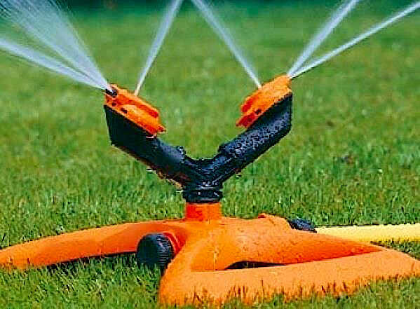 Super Rotax Watering Sprinkler GF8000-5615 in Garden